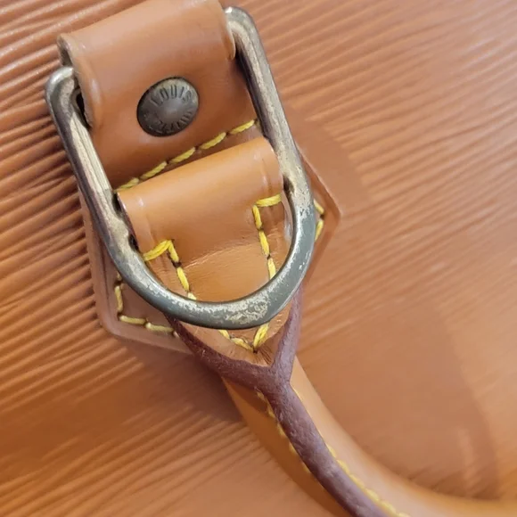 EUC Authentic Louis Vuitton Alma MM Brown Epi w/ extendable Strap - Picture 12 of 16